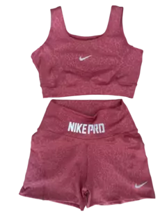 Super 2x1 En Conjuntos deportivos Nike Pro | Top + Biker - comprar online