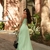 Vestido Midi Verde Claro com Decote V - loja online
