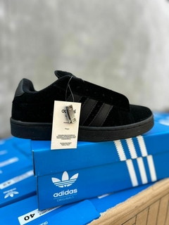 Adidas Campus Black+ Ojotas Adilette de regalo - comprar online