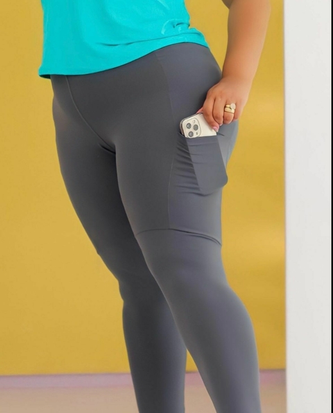 Calça Com Bolso Plus - comprar online
