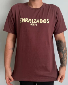 Camiseta Masculina Enraizados - Marrom - comprar online