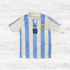 CAMISETA RETRO ARGENTINA MARADONA en internet