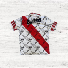 CAMISETA RIVER RETRO