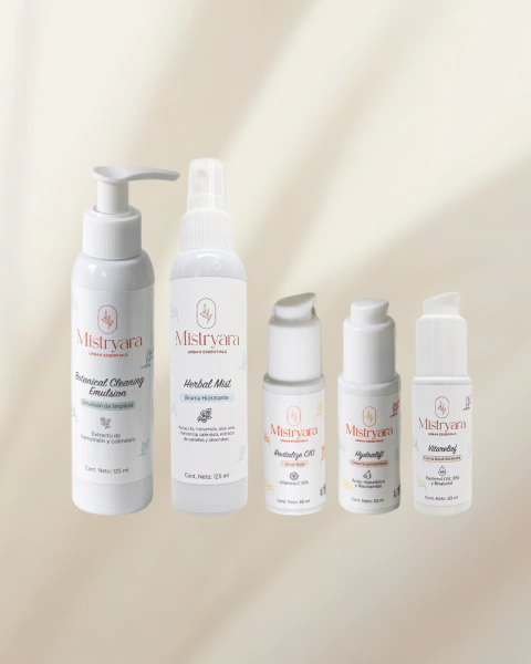 Complete Care: 1 Emulsión de Limpieza o Agua Micelar+ 1 Bruma hidratante + 1 Serum Vit C10% + 2 Cremas Faciales hidratantes - comprar online