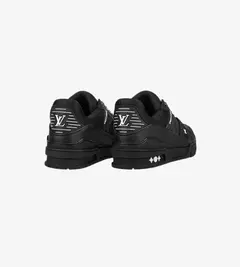 Tênis LV Trainer Black Embossed Monogram - Griffe's