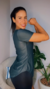 Blusa fitness feminina CINZA GRAFITE - Tecido respirável - Cobre bumbum - comprar online