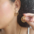 Brinco Abaulado 3 Fios Banhado a Ouro 18K