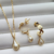 Conjunto de Brinco e Colar com Pingente Gota de Pérola Banhado o Ouro 18K
