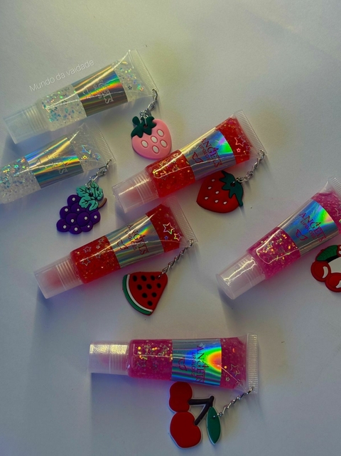 Gloss flocado com pingente