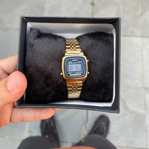 Relógio CAS Vintage Mini Dourado