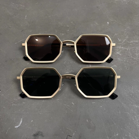 Óculos de Sol HIP C Dourado