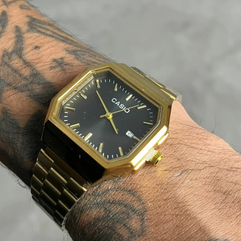 Relogio Casual CAS Dourado