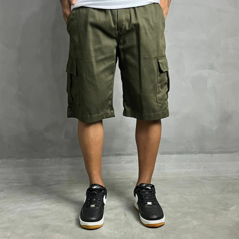 Bermuda Cargo Verde c/ Ajustes