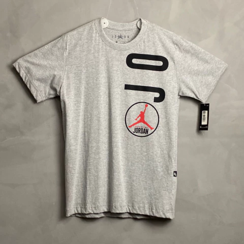 Camiseta Estampada JRD Letreiro Michael Jordan Cinza