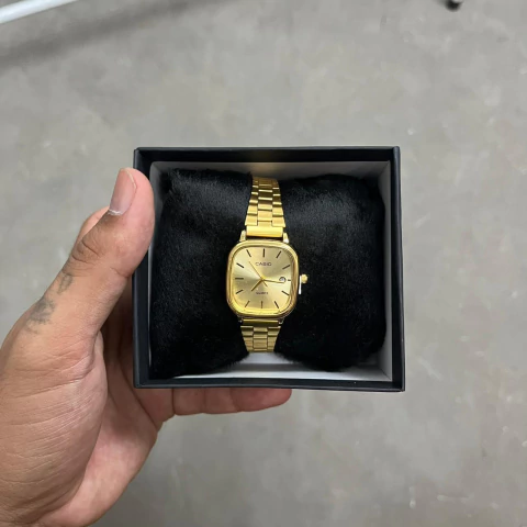 Relogio Vintage CAS Quartz Golden Mini