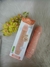 Vibrador Dildo Realístico em formato de pênis com glande definida e textura de veias salientes ao longo do corpo, material macio