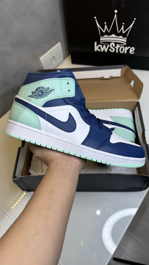 Air Jordan 1 Mid Blue Mint