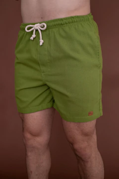 Short Verde Oliva em Linho Curto