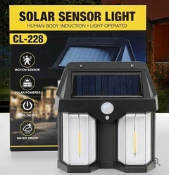 2x1 LÁMPARA SOLAR DOBLE CON SENSOR DE MOVIMIENTO