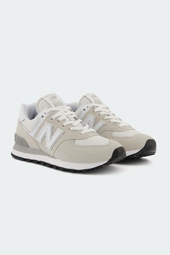 ¡2X1 EN NEW BALANCE! + 12 PARES DE MEDIAS DE REGALO en internet