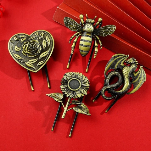 Clipe de metal para colagem