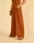 Calça Pantalona Energia Pinus - Frida Moda Feminina Online - Conforto, Estilo e Autenticidade