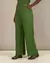 Calça Lisa Singular - Folha - Frida Moda Feminina Online - Conforto, Estilo e Autenticidade
