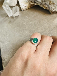Anel mindinho com Onix verde - comprar online