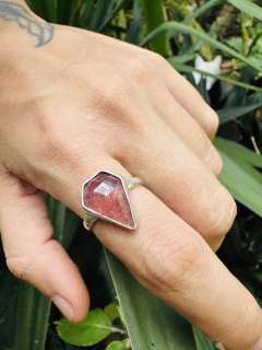 Anel Quartzo Morango - comprar online