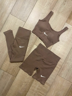 CONJUNTO NIKE DEPORTIVO + CALZA DE REGALO!! ENVIO GRATIS!! - comprar online