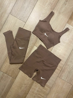 CONJUNTO NIKE DEPORTIVO + CALZA DE REGALO!! ENVIO GRATIS!! - tienda online