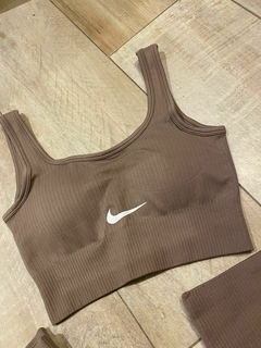 Imagen de CONJUNTO NIKE DEPORTIVO + CALZA DE REGALO!! ENVIO GRATIS!!