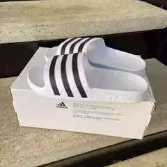 Imagen de SUPER PROMO ADIDAS SAMBA Y DE REGALO UN PAR DE OJOTAS/ENVIOS GRATIS!!