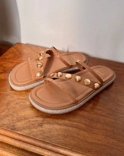 Papete Tiras Finas Caramelo com Esferas Douradas, Papete Lia - comprar online