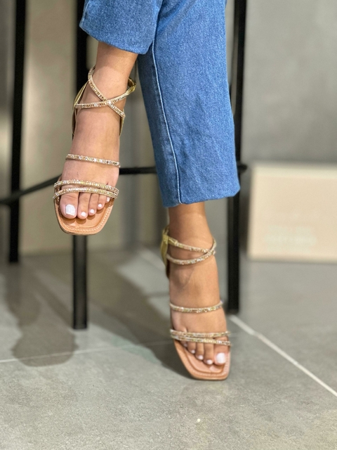 Rasteira Pietra - Dourada - comprar online