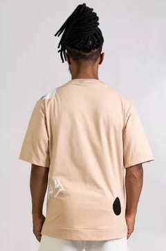 CAMISETA OVERSIZED BEGE - comprar online