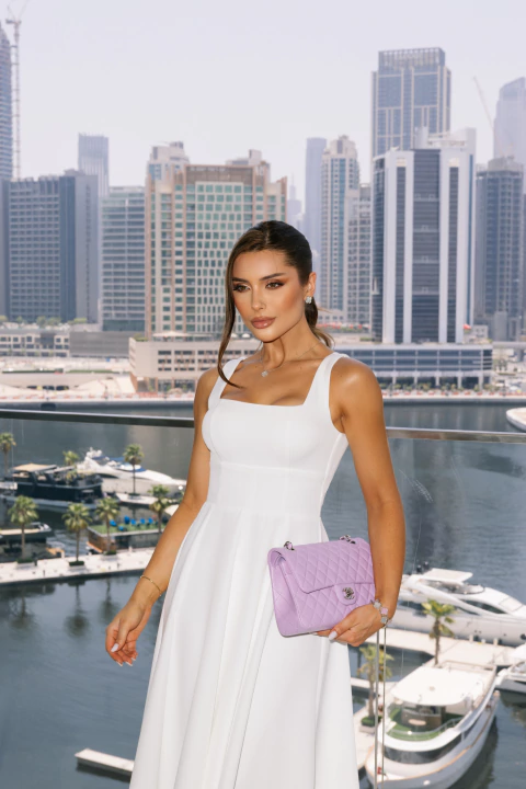 VESTIDO MIDI EM CREPE E ALÇAS LARGAS