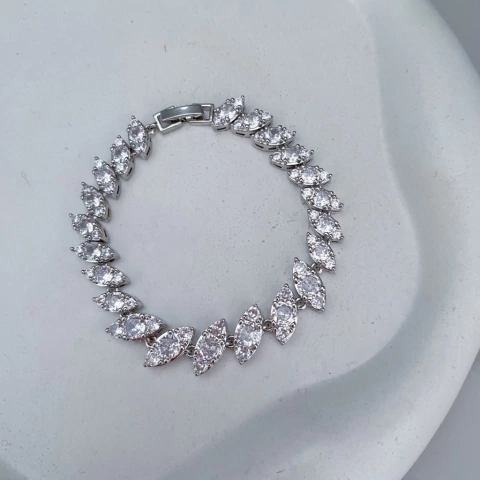 Pulseira Navetes Cravejados Prateada