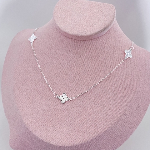 Choker Mini Trevos Tradicional Prata - comprar online