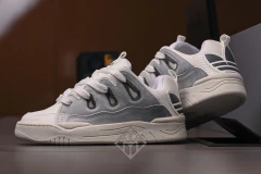 TENIS ADIDAS na internet