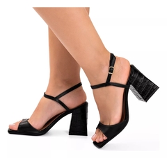 SANDALIA BIA PRETA - comprar online