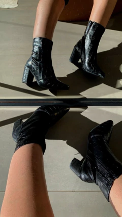 BOTA VALENTINA PRETA - comprar online