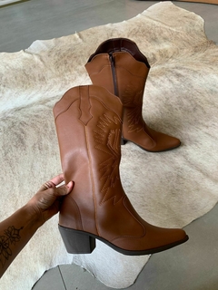 BOTA JULI MARROM - comprar online