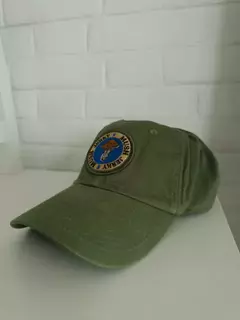 Boné com patch bordado