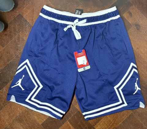 Shorts jordan lisos
