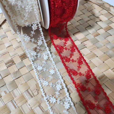 Fita Renda Importada Flor Pequena 38mm - (1 metro) - comprar online