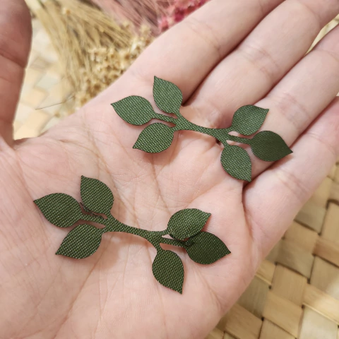 Par Aplique Cetim Galho Arabesco 6cm - comprar online