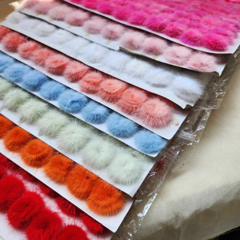 Par Pompom Achatado- 2.5CM - comprar online