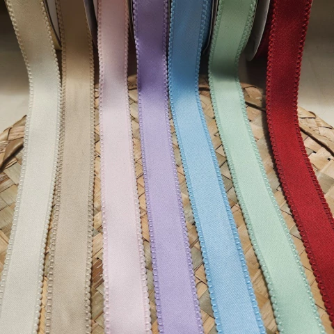 Fita Princess Pompom Acetinada 22mm - comprar online