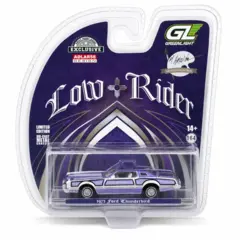 Blister da Miniatura do carro Ford Thunderbird 1973 Lowrider na escala 1:64 da Greenlight, com pintura roxa e branca detalhada